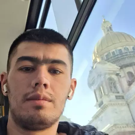 Sanjarbek, 26Ресей