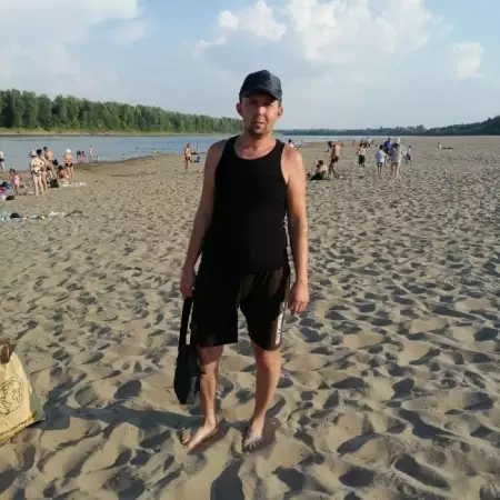 Aydar, 44Ресей 