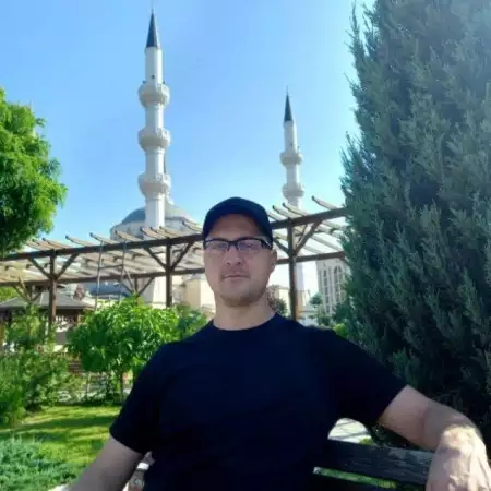 Ilya, 42Ресей 