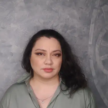 Elvira, 47Ресей 