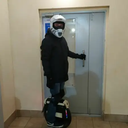 Ildar, 44Ресей 
