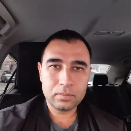 Denis, 33Ресей 