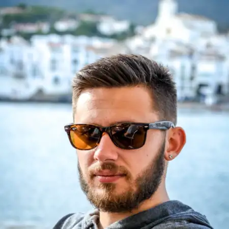 Erlan, 32Қазақстан 