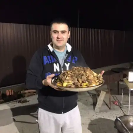 Farhad, 40Ресей 