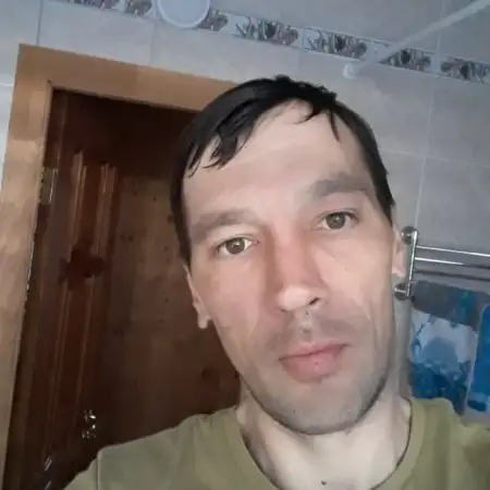 Damir, 46Ресей 