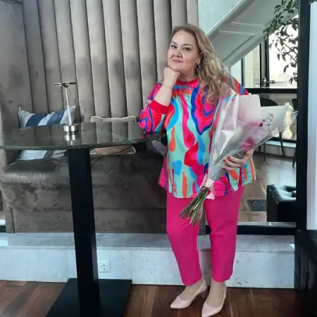 Zarina, 52Ресей 