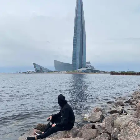 Nasser, 32Ресей 