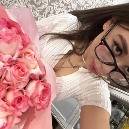 Kamilla, 20Ресей 