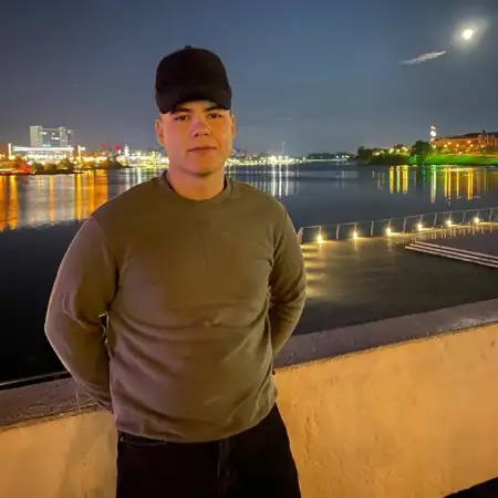 Ayrat, 25Ресей 