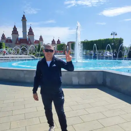 Rafael, 49Ресей 
