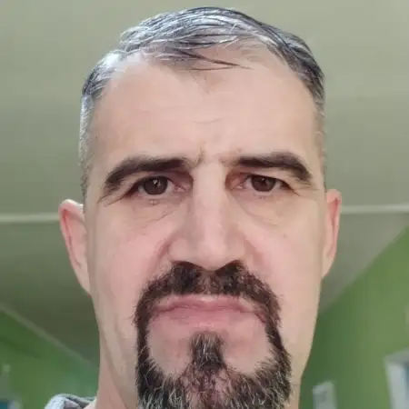 Ebazer, 44Ресей 