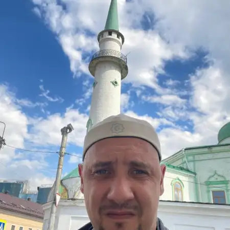 Abu&nbsp;Ismail, 40Ресей 