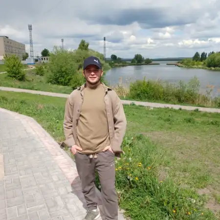 Adam, 32Ресей