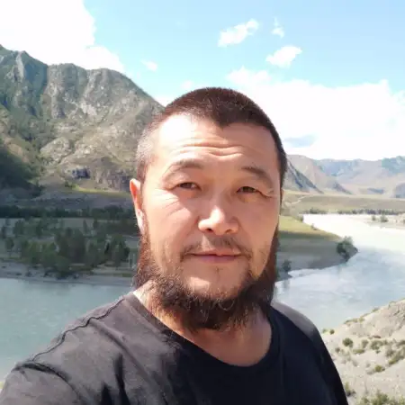 Ahmad, 44Ресей 