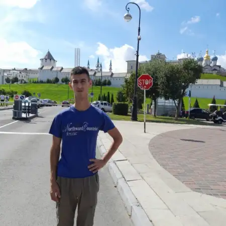 Fanil, 33Ресей 