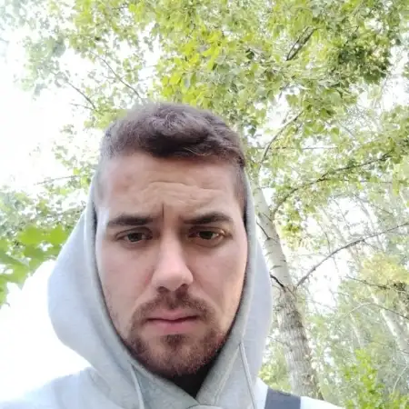 Yura, 32 Ресей