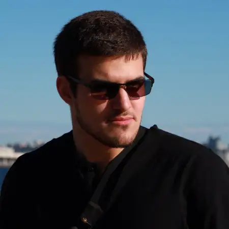 Adam, 20Ресей 
