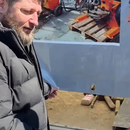 Ahmad, 41Ресей 