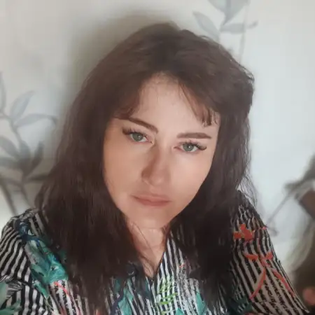 Zulya, 42Ресей 