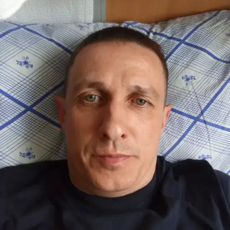 Ravil, 41Ресей
