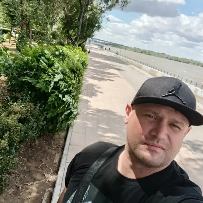 Nik, 37, Ресей