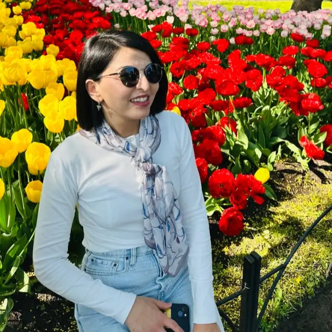 Almagul · 30 ·           