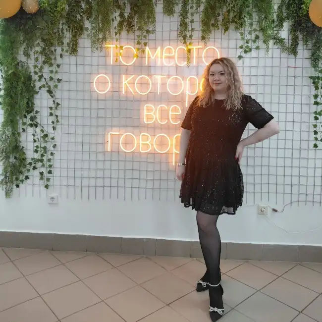 Yuliya · 35 ·           