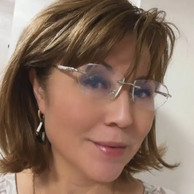 Zulfiya, 54